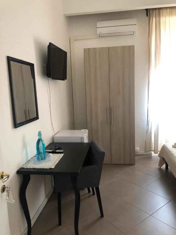 נואורו B&B Piazza Dante Nuoro מראה חיצוני תמונה