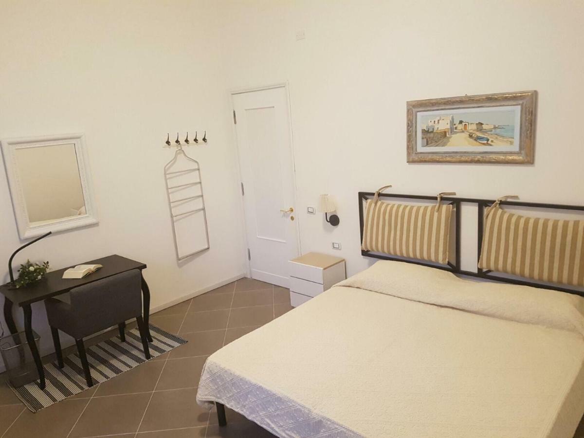 נואורו B&B Piazza Dante Nuoro מראה חיצוני תמונה