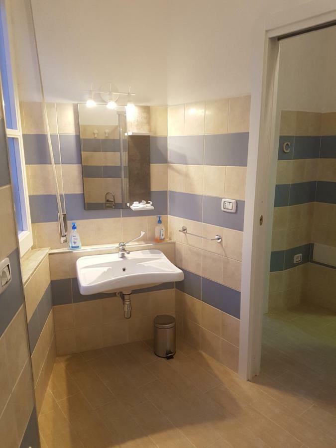 נואורו B&B Piazza Dante Nuoro מראה חיצוני תמונה
